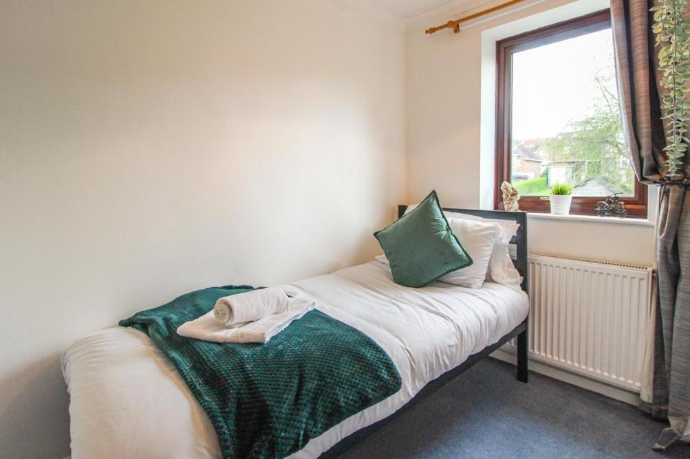 Comfortable 2 Bedroom House With Free Parking Νότιγχαμ Εξωτερικό φωτογραφία